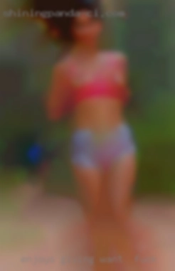 - enjoys giving want to fuck and receiving oral. - enjoys giving want to fuck and receiving oral.