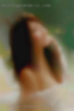 I love sweet in Alabama nude kisses and cuddles.
